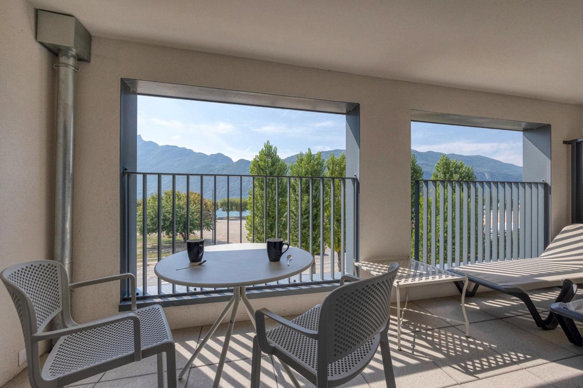 Kosy Appart'Hotels - Residence Du Lac Aix-les-Bains Exteriör bild